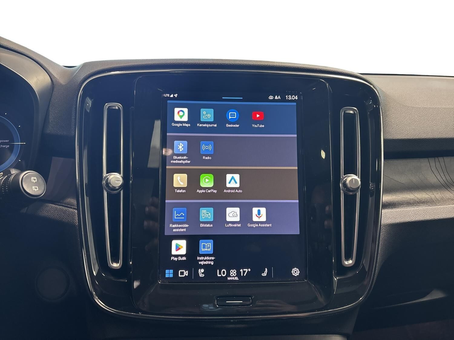 Sort Volvo XC40 fra 2023