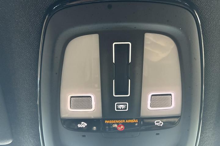 Sort Volvo XC40 fra 2023