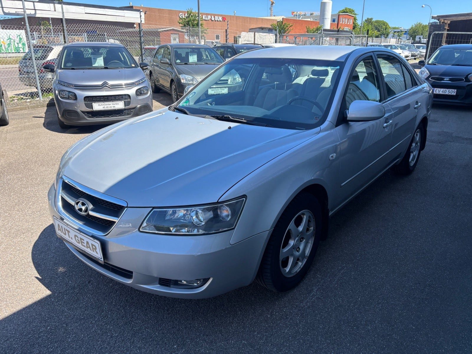 Sølv Hyundai Sonata fra 2006
