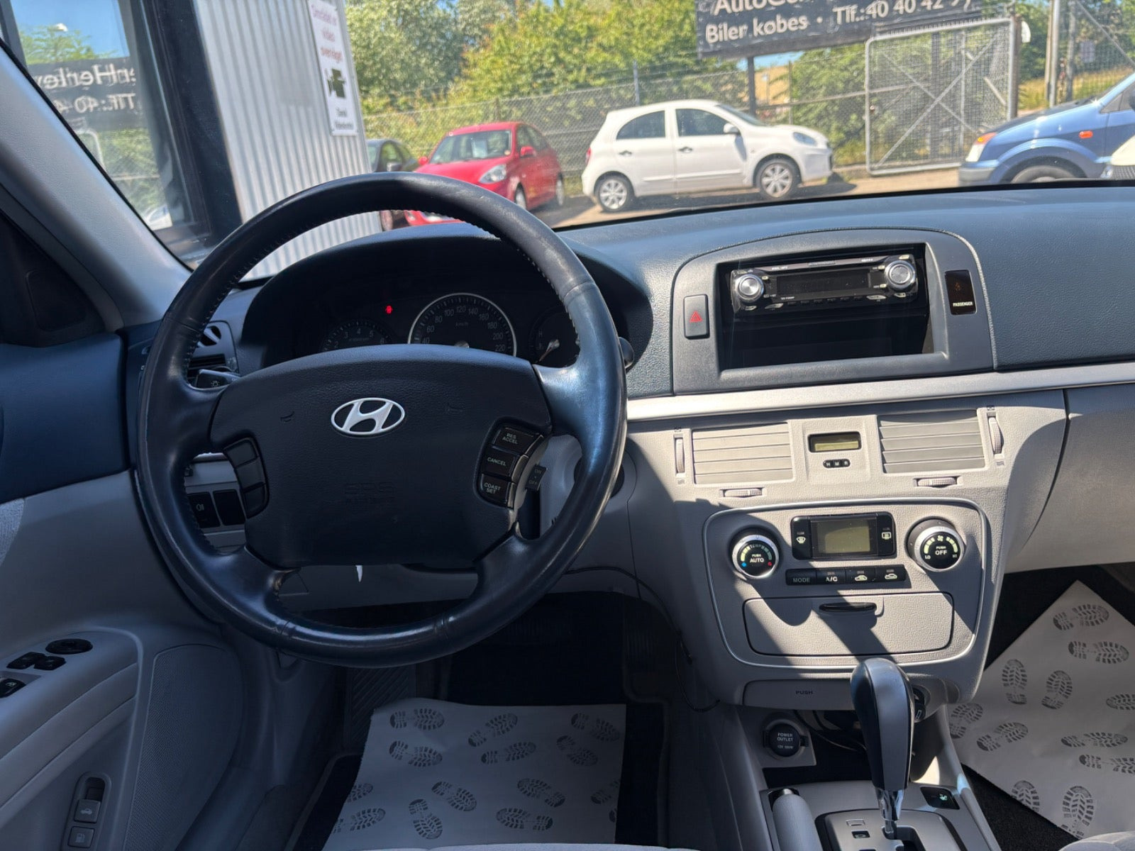 Sølv Hyundai Sonata fra 2006