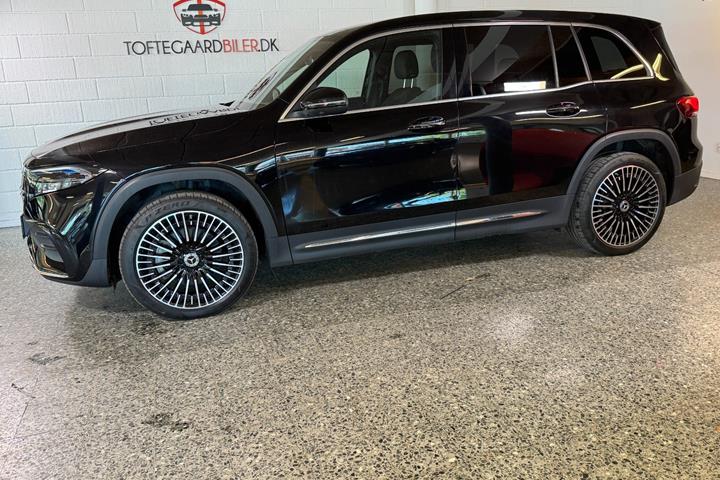 Sort Mercedes EQB250+ fra 2023