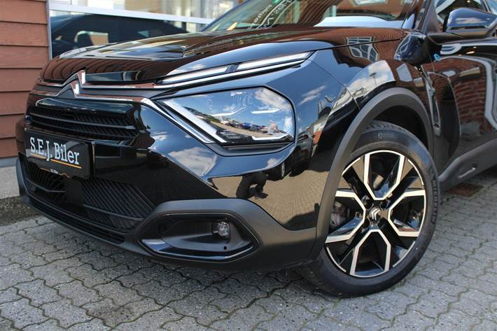 Sort Citroën ë-C4 X fra 2024