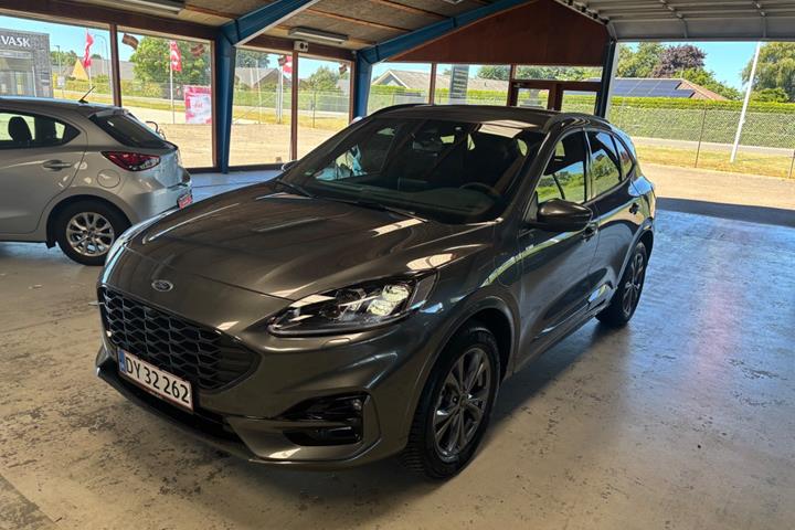 Grå Ford Kuga fra 2023