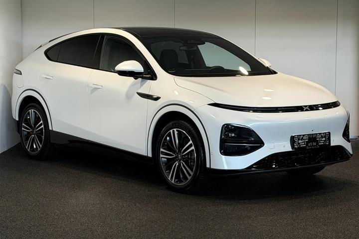 Hvid Xpeng G6 fra 2025