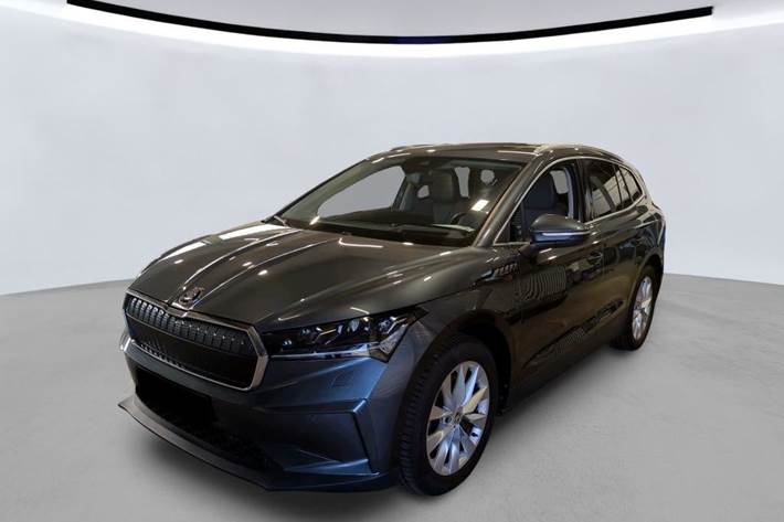 Grå Skoda Enyaq fra 2022