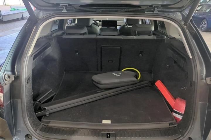 Grå Skoda Enyaq fra 2022