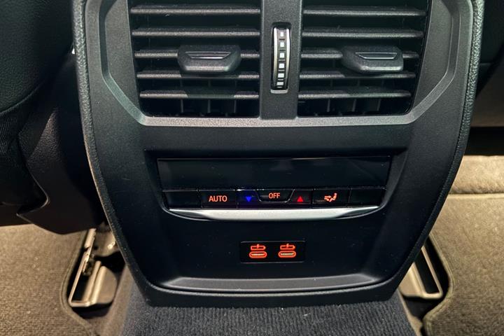 Hvid BMW i4 fra 2022