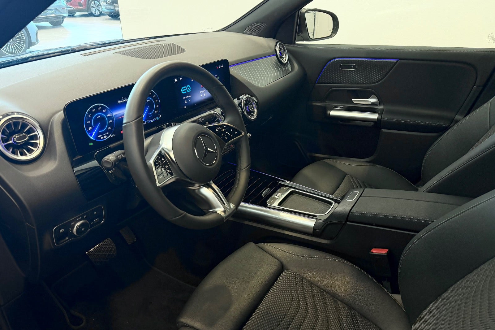 Sort Mercedes EQA250 fra 2025