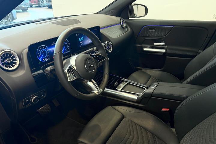 Sort Mercedes EQA250 fra 2025