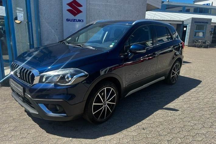Blå Suzuki S-Cross fra 2020