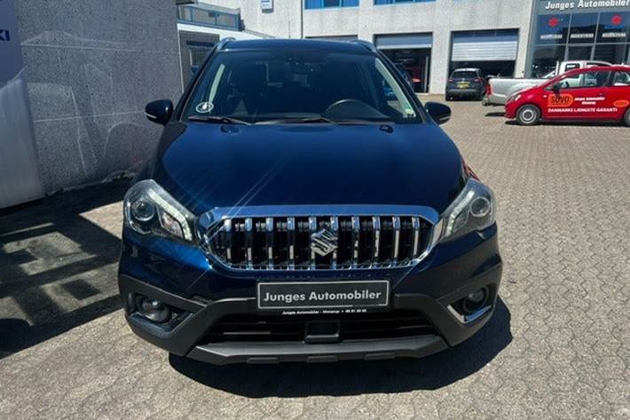 Blå Suzuki S-Cross fra 2020