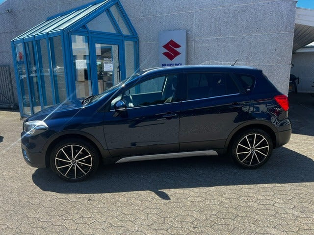 Blå Suzuki S-Cross fra 2020