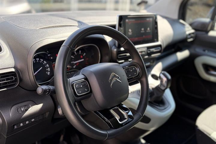 Sort Citroën Berlingo fra 2019