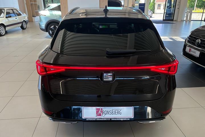 Sort Seat Leon fra 2021