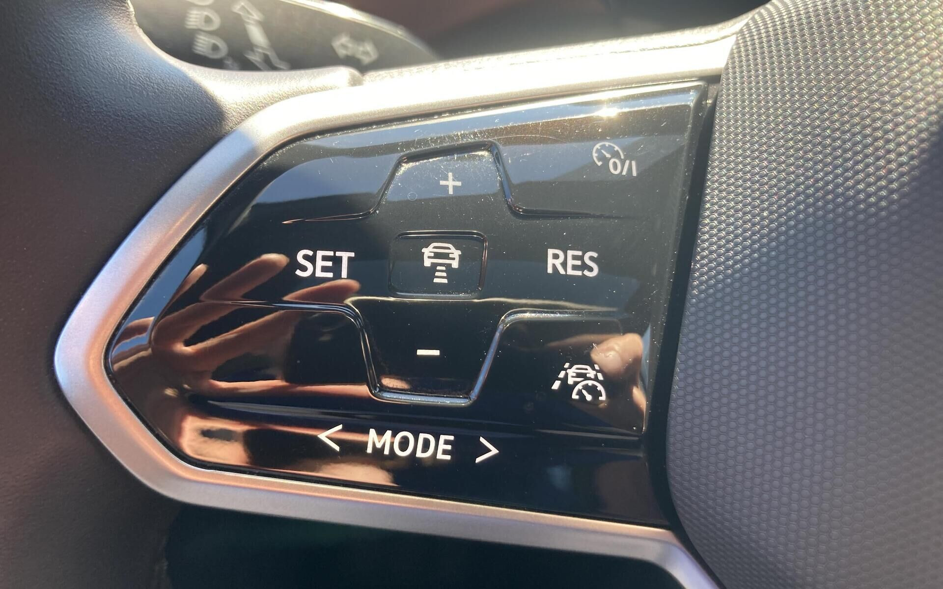 Blå VW ID.4 fra 2023