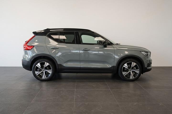 Grøn Volvo XC40 fra 2022