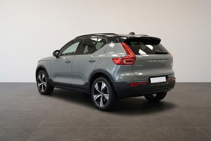 Grøn Volvo XC40 fra 2022