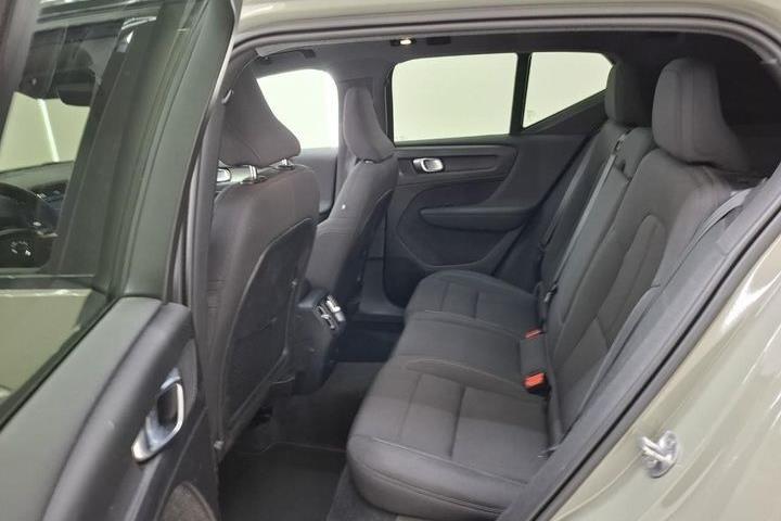 Grøn Volvo XC40 fra 2022