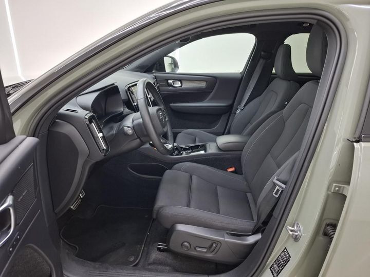 Grøn Volvo XC40 fra 2022