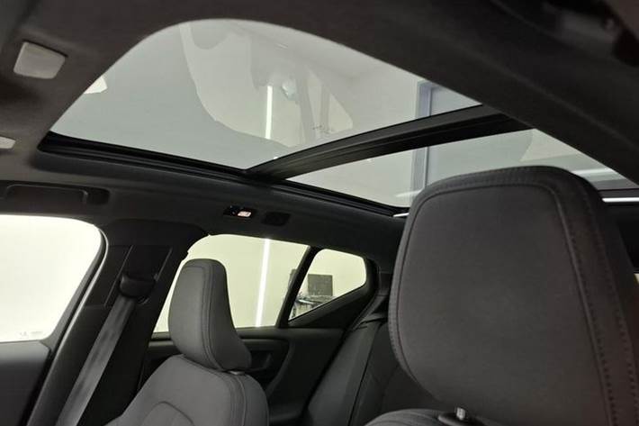 Grøn Volvo XC40 fra 2022