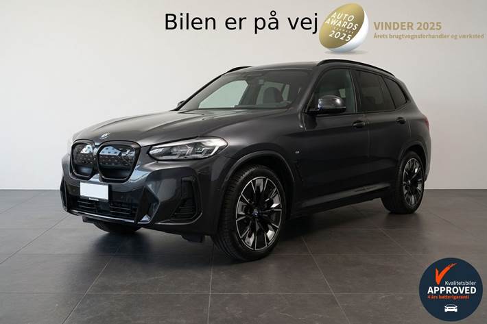 Grå BMW iX3 fra 2022