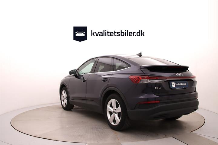 Lilla Audi Q4 fra 2023