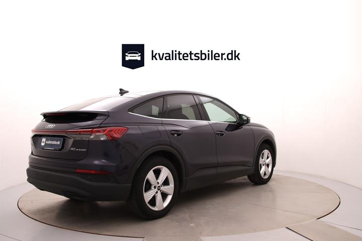 Lilla Audi Q4 fra 2023