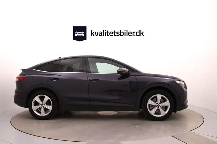 Lilla Audi Q4 fra 2023