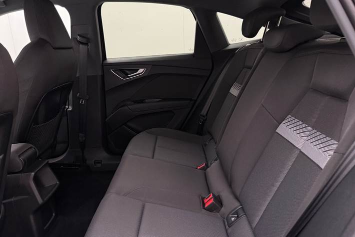 Lilla Audi Q4 fra 2023
