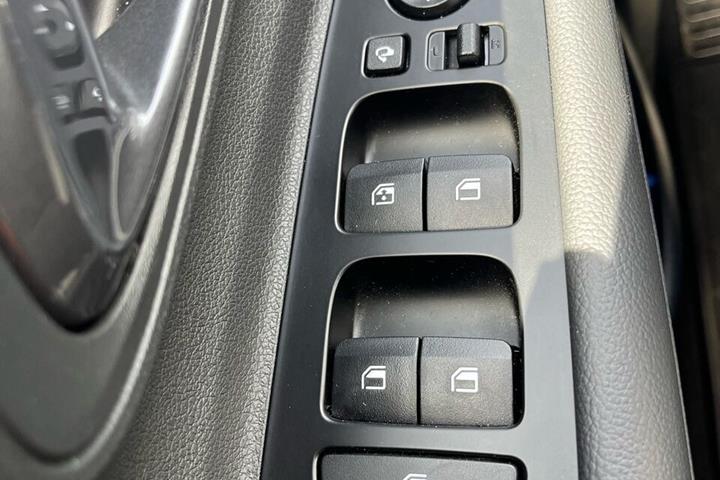 Hvid Hyundai Bayon fra 2025