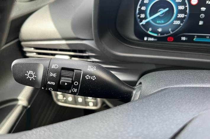 Hvid Hyundai Bayon fra 2025