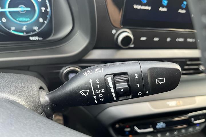 Hvid Hyundai Bayon fra 2025