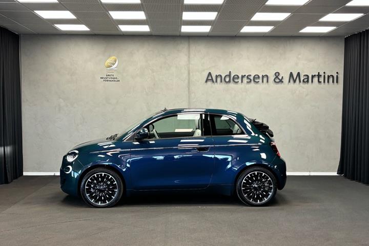 Grøn Fiat 500e fra 2023