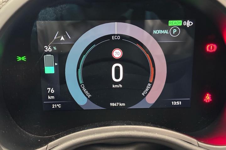 Grøn Fiat 500e fra 2023