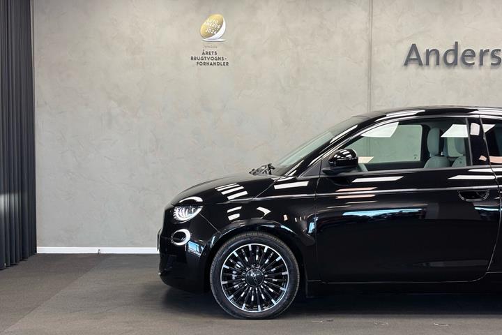 Sort Fiat 500e fra 2023