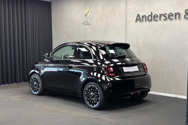 Sort Fiat 500e fra 2023