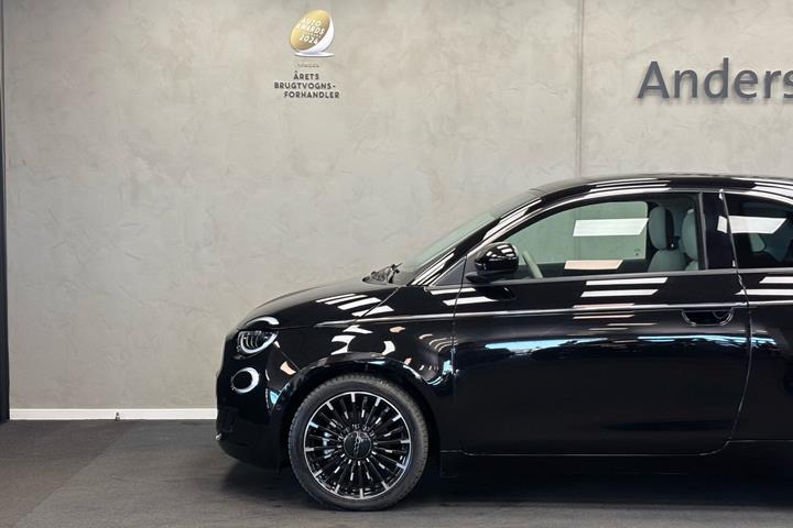 Sort Fiat 500e fra 2023