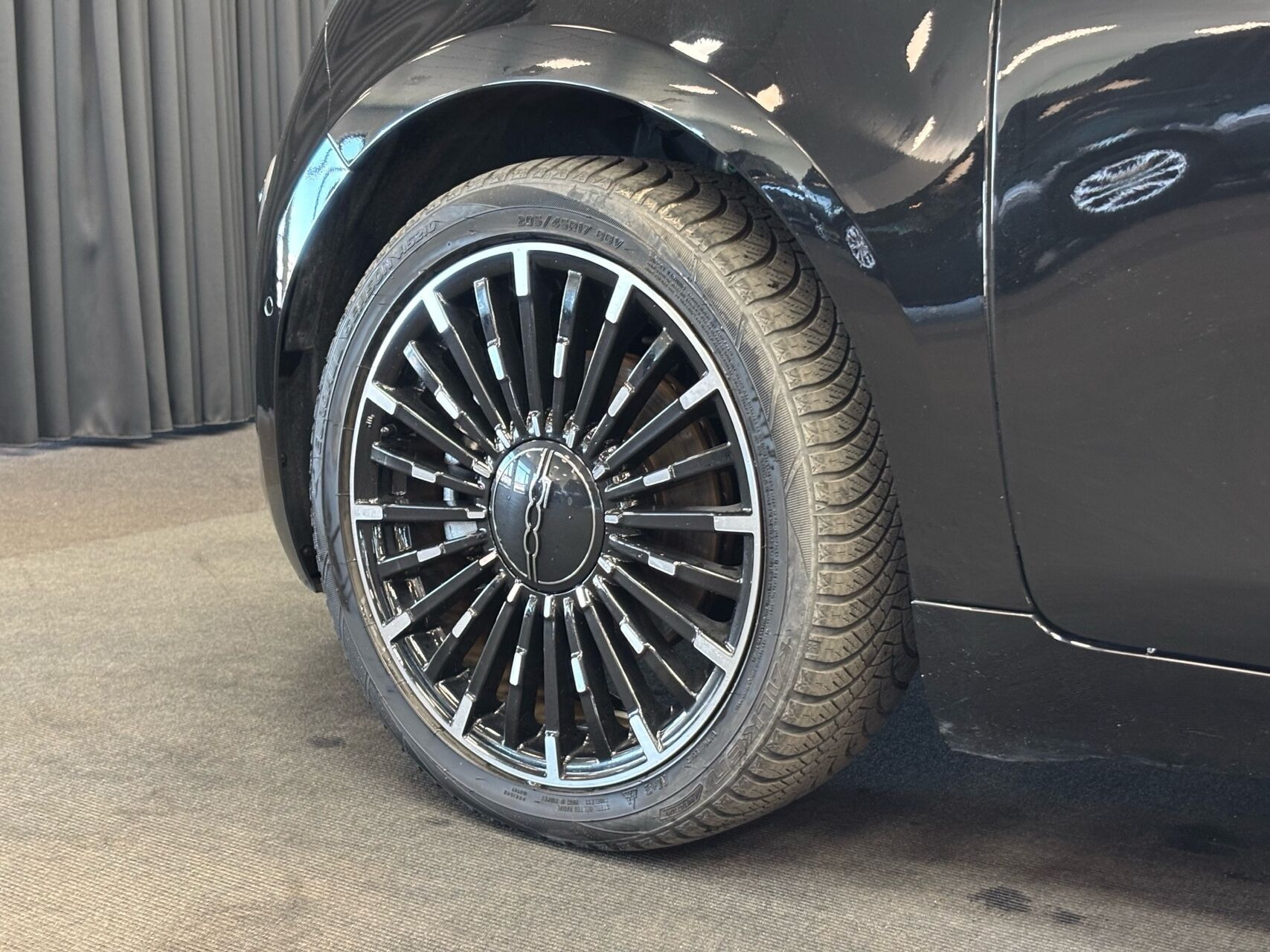 Sort Fiat 500e fra 2023