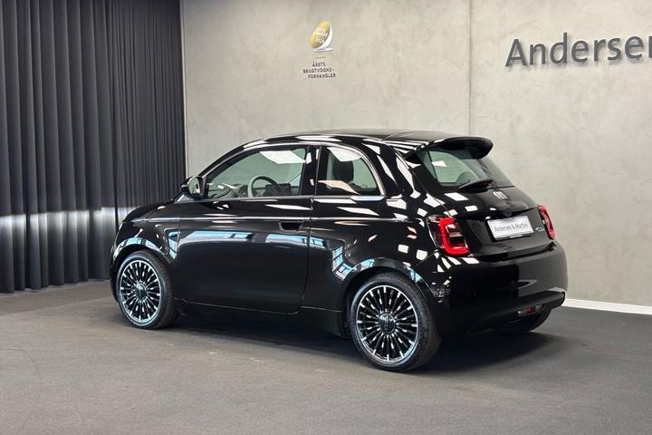 Sort Fiat 500e fra 2023