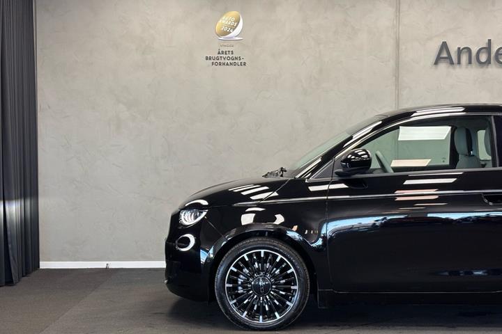 Sort Fiat 500e fra 2023