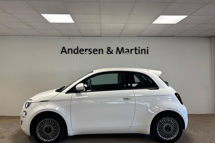 Gul Fiat 500e fra 2023