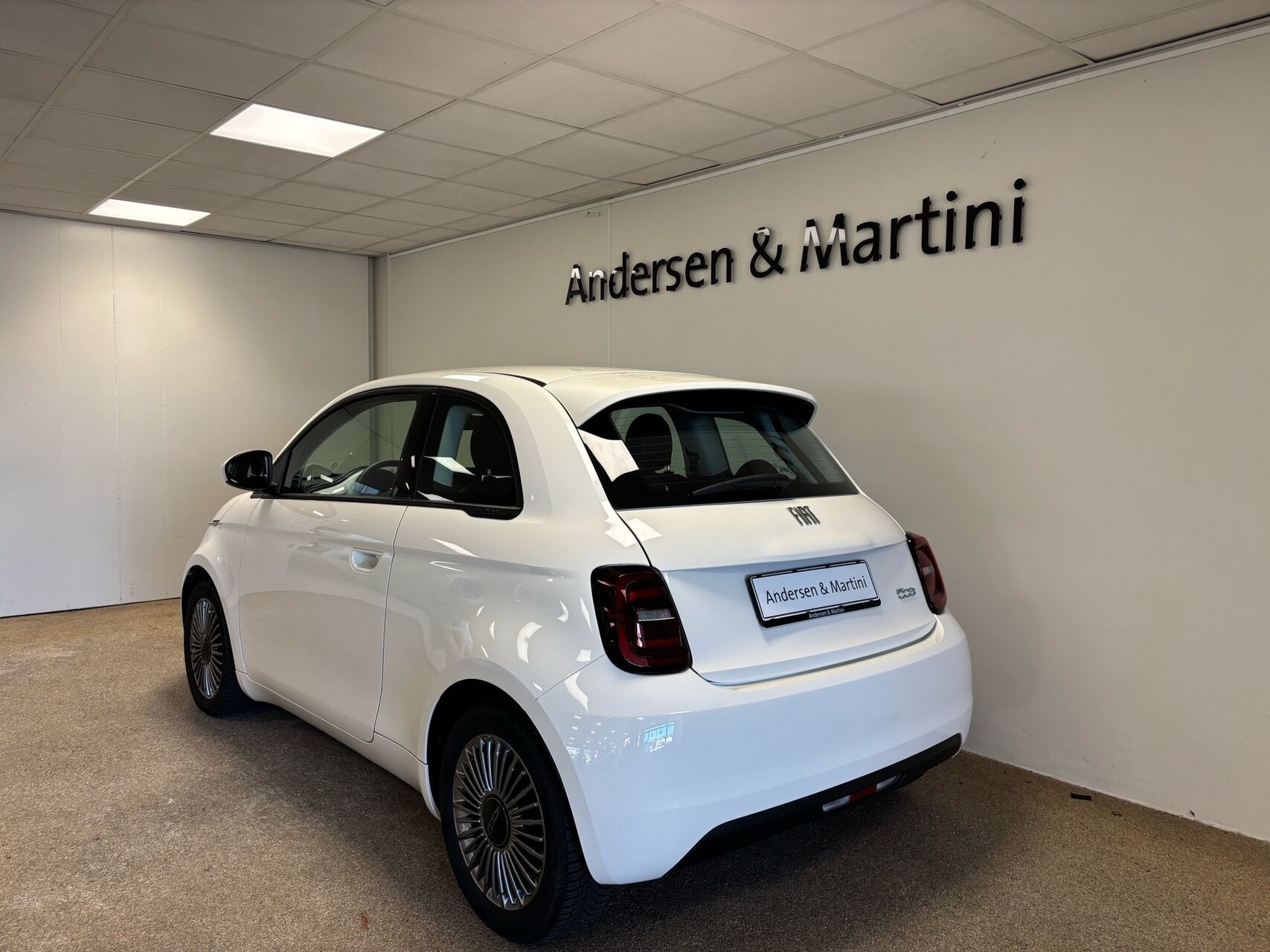 Gul Fiat 500e fra 2023