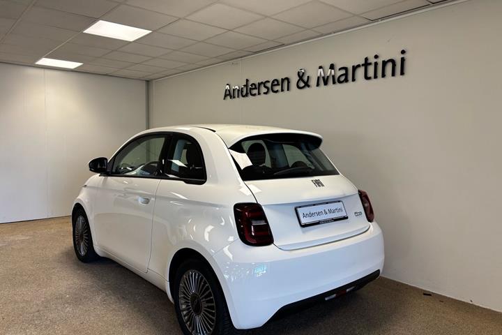 Gul Fiat 500e fra 2023