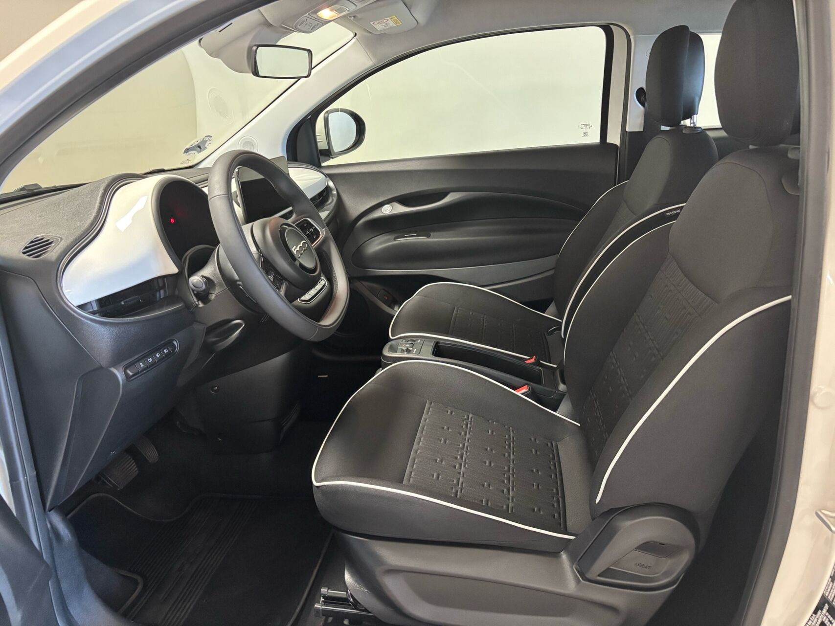 Gul Fiat 500e fra 2023