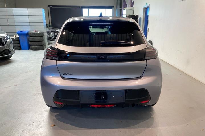 Grå Peugeot 208 fra 2024