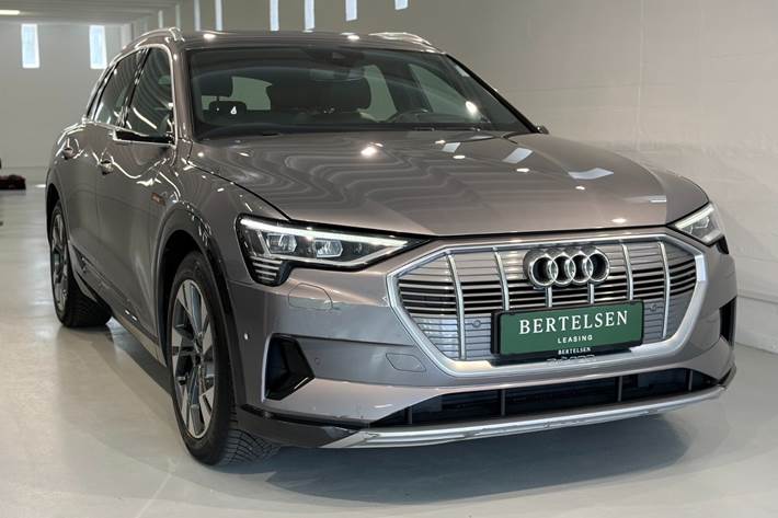 Grå Audi e-tron fra 2020
