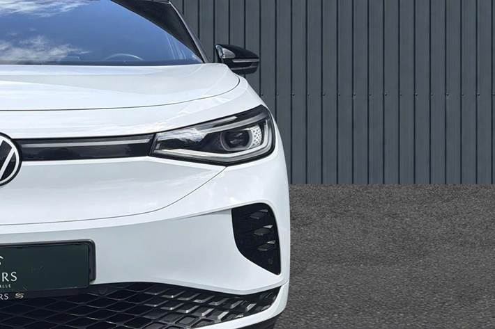 Hvid VW ID.4 fra 2023