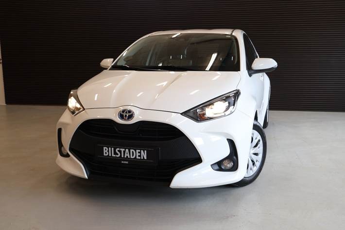 Hvid Toyota Yaris fra 2022