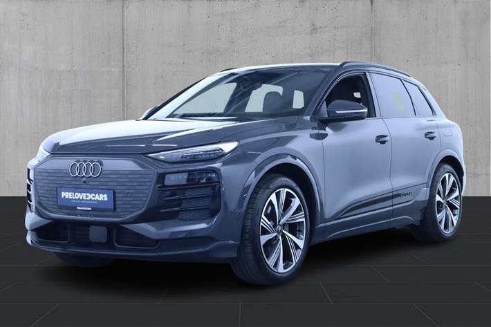 Grå Audi Q6 e-tron fra 2025
