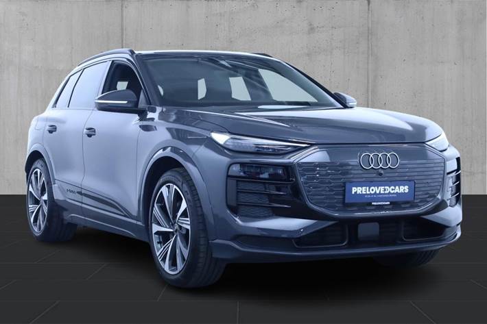 Grå Audi Q6 e-tron fra 2025